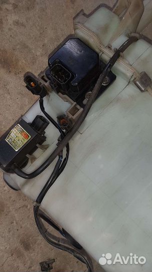 Бачок омывателя Киа Соренто 1