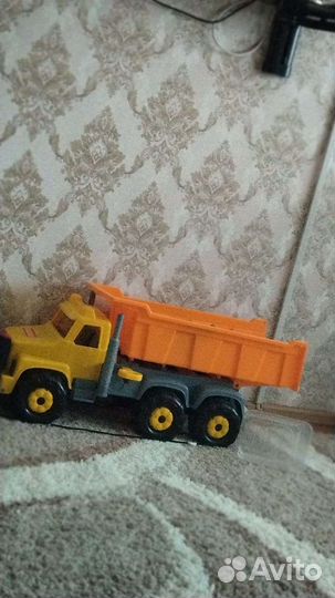 Игрушка грузовик