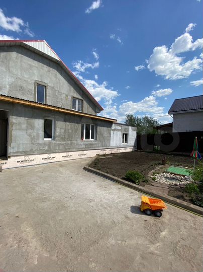 Дом 190 м² на участке 6 сот.