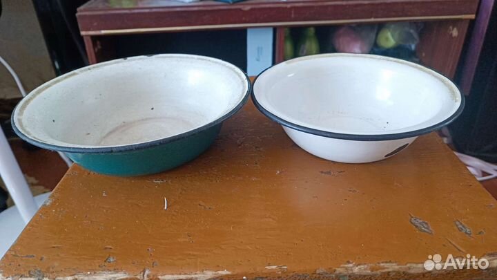 Эмалированный таз СССР средний