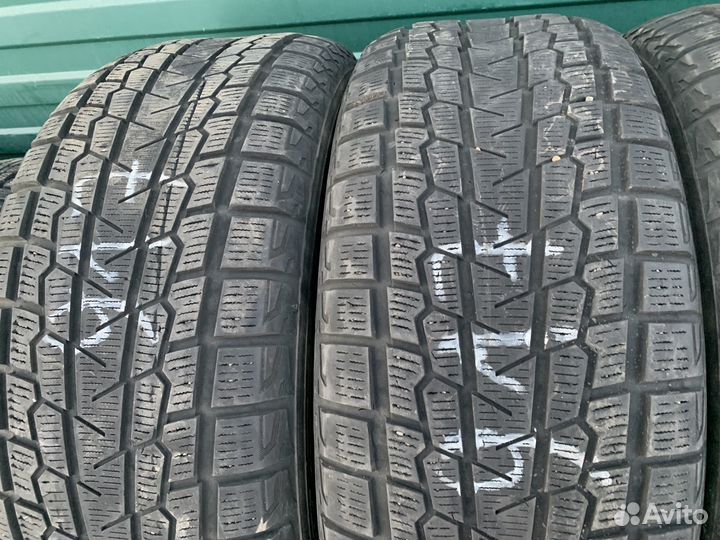 Yokohama F600 285/60 R18