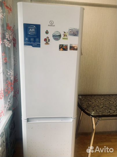 Холодильник indesit IBF 181 Хорошее состояние