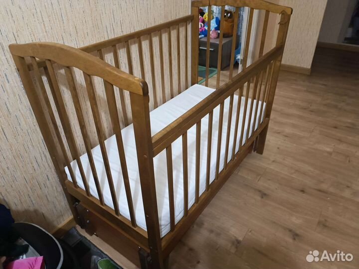 Детская кроватка с матрасом б/у