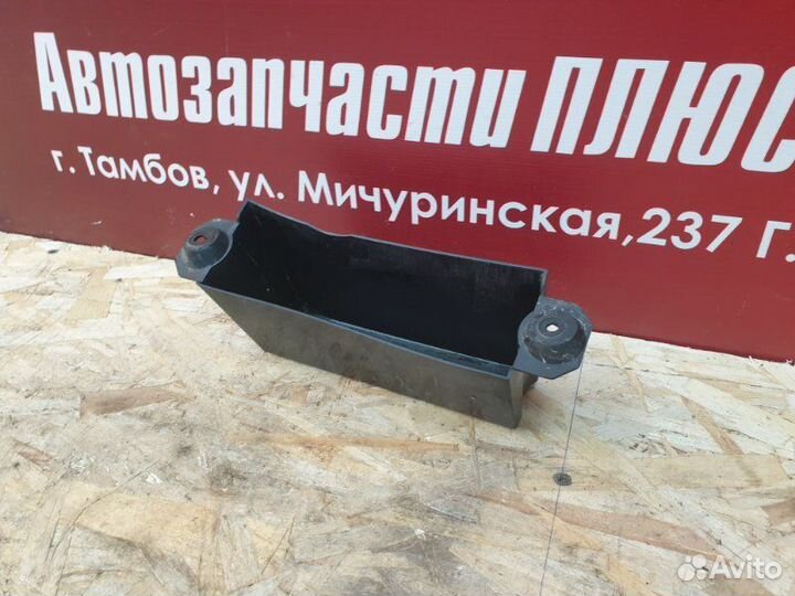 Кронштейн бампера задний левый Renault Logan