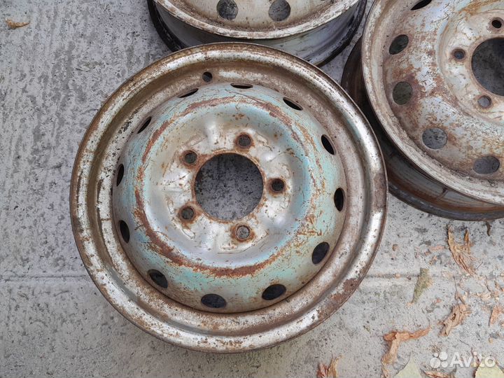 Диски R16 на Ниву