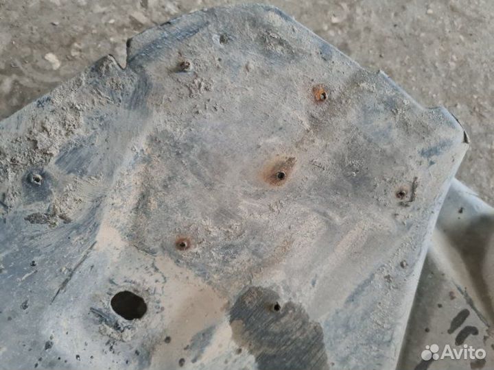 Локер передний правый Renault Fluence седан M4R