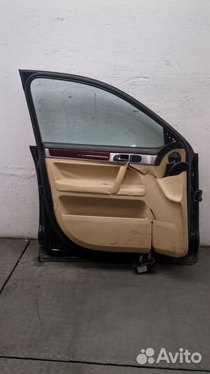 Дверь левая передняя Volkswagen Touareg, 2004
