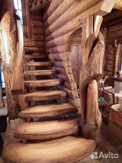 Лестница из массива дерева на заказ