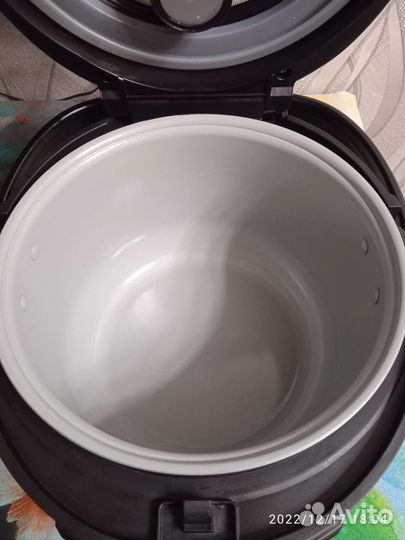 Мультиварка polaris новая