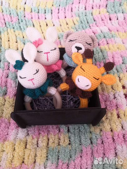 Деревянный прорезыватель-погремушка