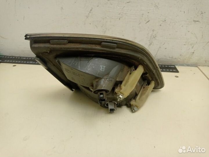 Фонарь внутренний задний правый Mazda Cx-9