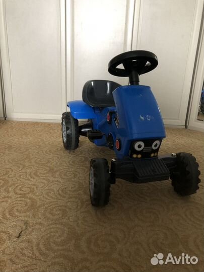 Синий трактор