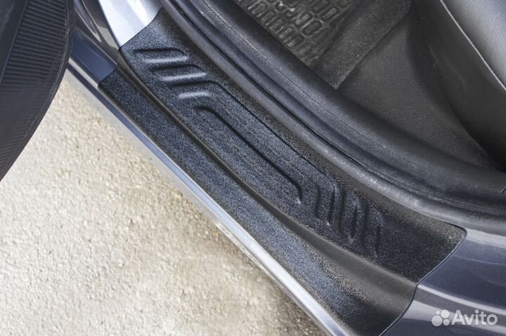 Накладки на пороги Hyundai Solaris 2 (17+) RA