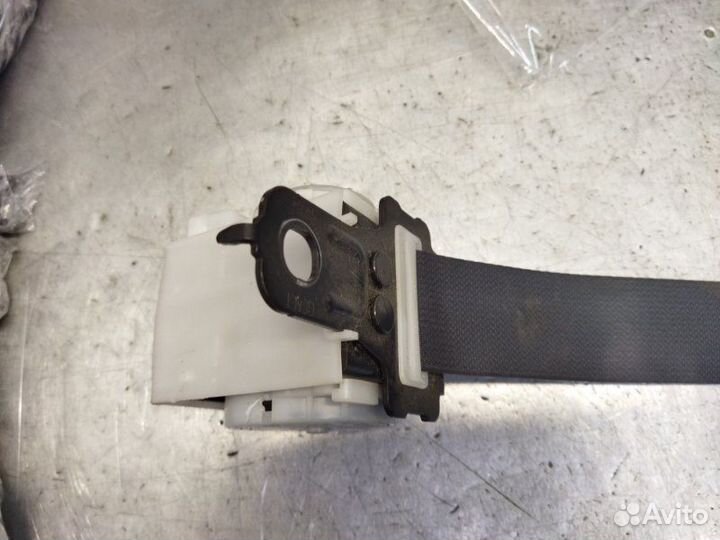 Ремень безопасности задний Mitsubishi Lancer 9