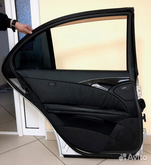 Шумоизоляция задней левой двери Mercedes W211
