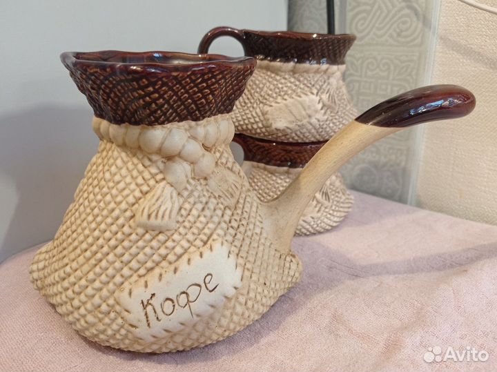 Набор: турка и чашки керамические