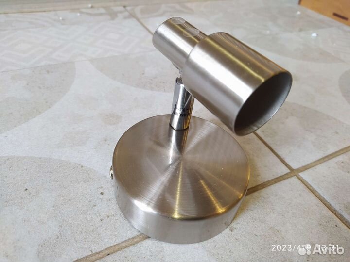 Шикарно светильник софит новый в упаковке с лампой