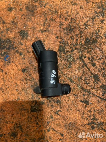 Насос омывателя лобового стекла Volvo S40