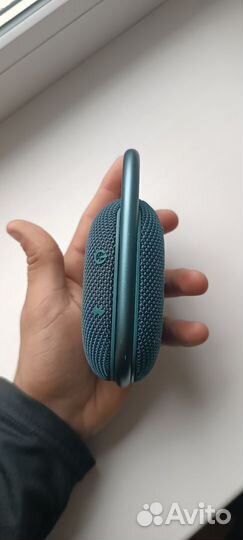 Продаю колонку JBL Clip4