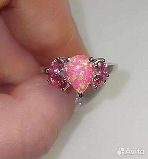 Серебряное кольцо с опалом
