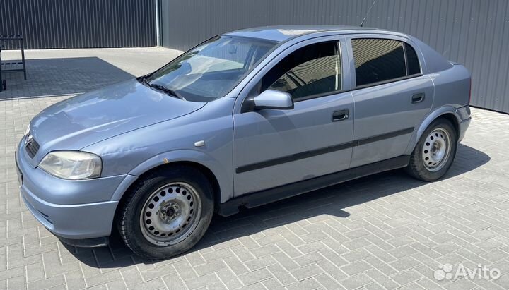 Opel Astra 1.4 МТ, 2004, битый, 237 000 км