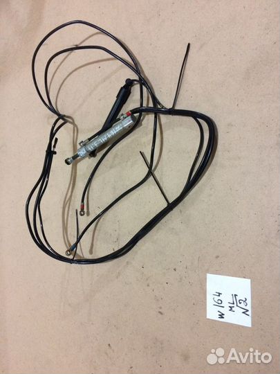 Привод крышки багажника Mercedes W164