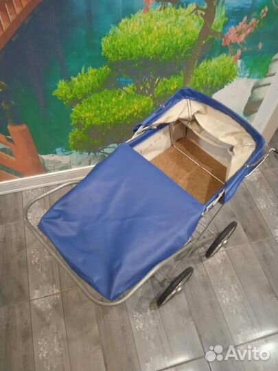 Коляска для кукол