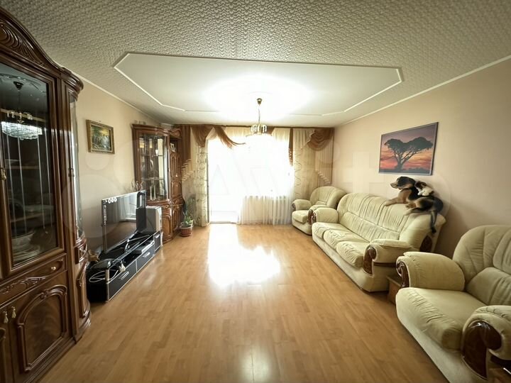 3-к. квартира, 75 м², 8/10 эт.