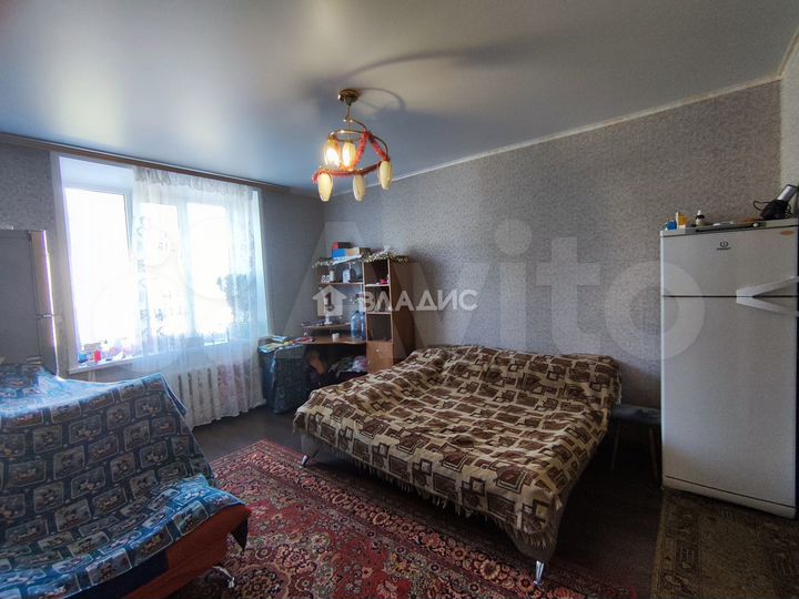 3-к. квартира, 65 м², 1/3 эт.