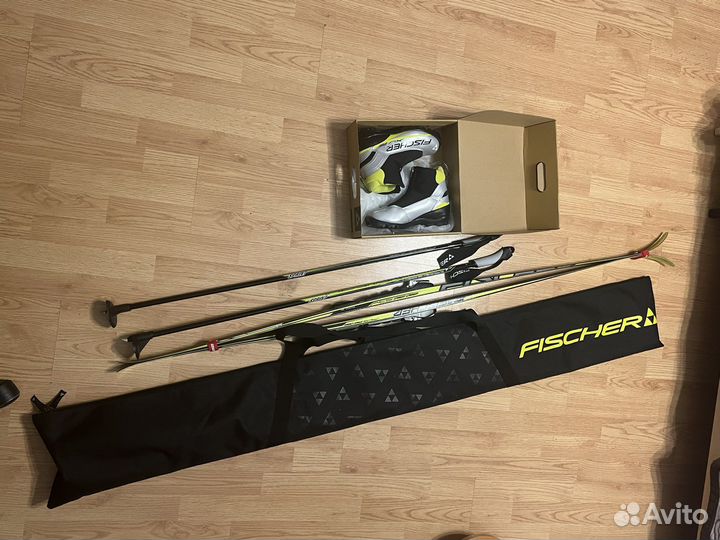 Беговые лыжи Fisher (комплект)