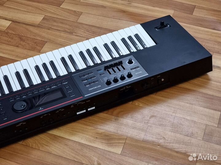 Синтезатор Roland juno-ds 76