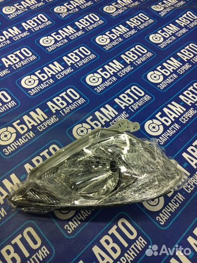 Фара передняя правая Toyota Allion ZZT240 01-04