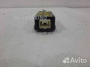 Блок управления центральным замком BS3L675DZA