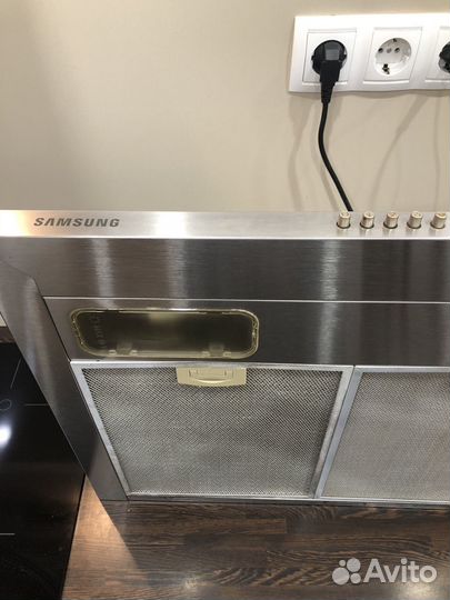 Вытяжки для кухни Samsung и Икеа бу 60 см