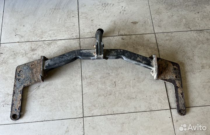 Фаркоп Toyota land cruiser