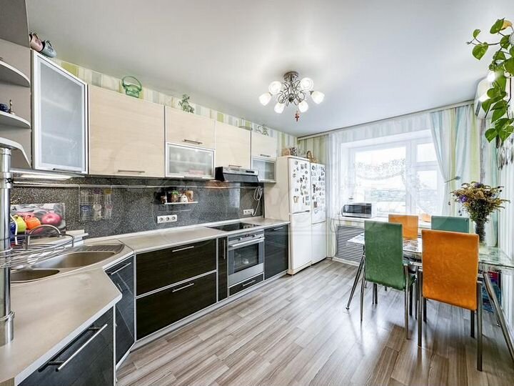 4-к. квартира, 88 м², 9/12 эт.