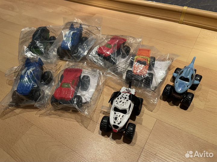 Игрушки Макдональдс Monster Jam