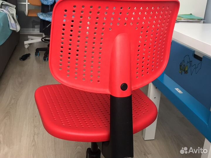 Детский компьютерный стул IKEA