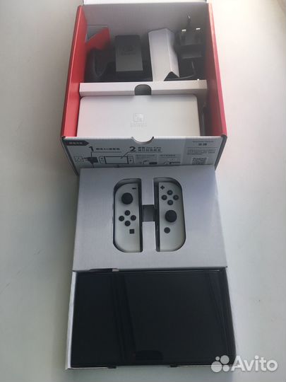 Nintendo Switch oled / прошитый / идеал / комплект