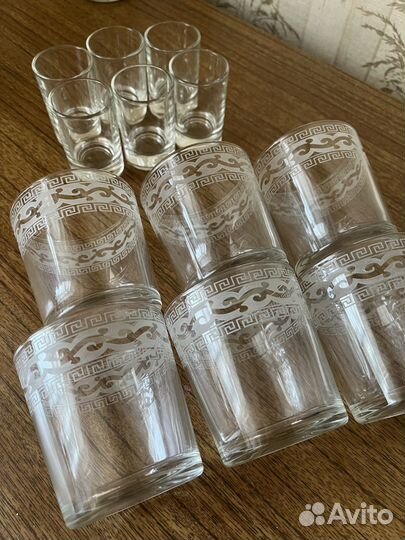 Набор стеклянных стаканов и стопки в подарок
