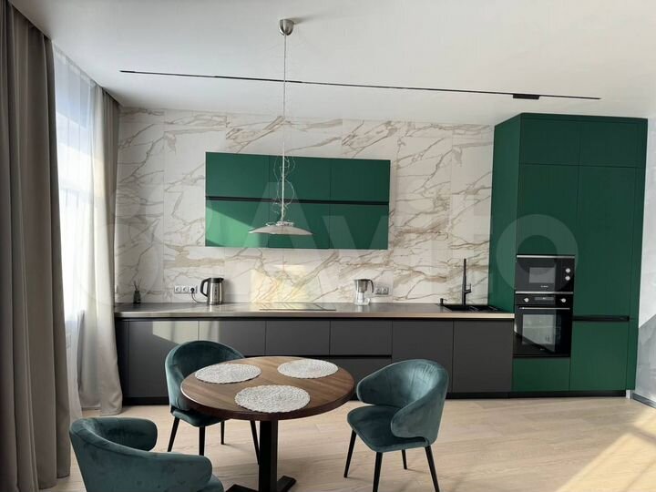 2-к. квартира, 83 м², 5/5 эт.