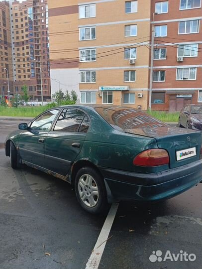 Toyota Avensis 1.8 AT, 1998, 574 000 км