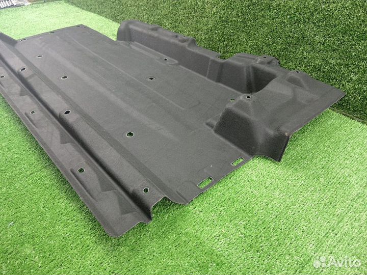 Защита днища левая Audi Q5 8R VAG