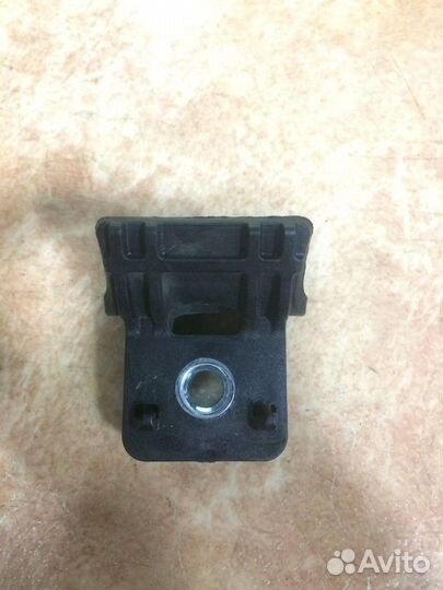 Кронштейн радиатора верхний Шевроле Круз Опель Аст