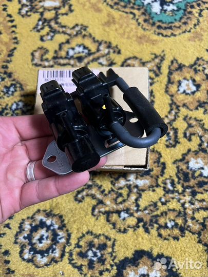 Клапан включения переднего моста Паджеро 4