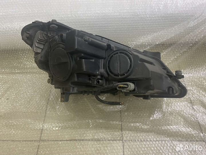 Фара передняя левая Mercedes 207 W207