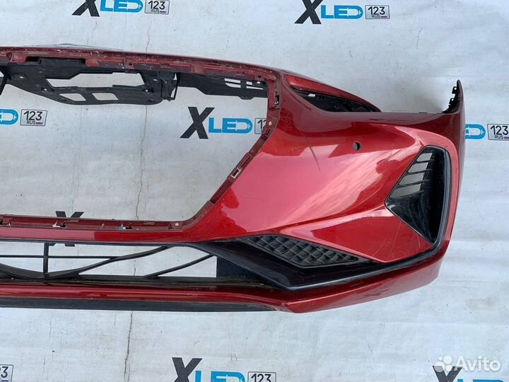 Передний бампер Hyundai Genesis G70 голый