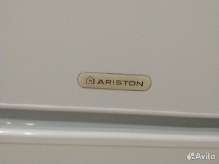 Холодильник Аристон