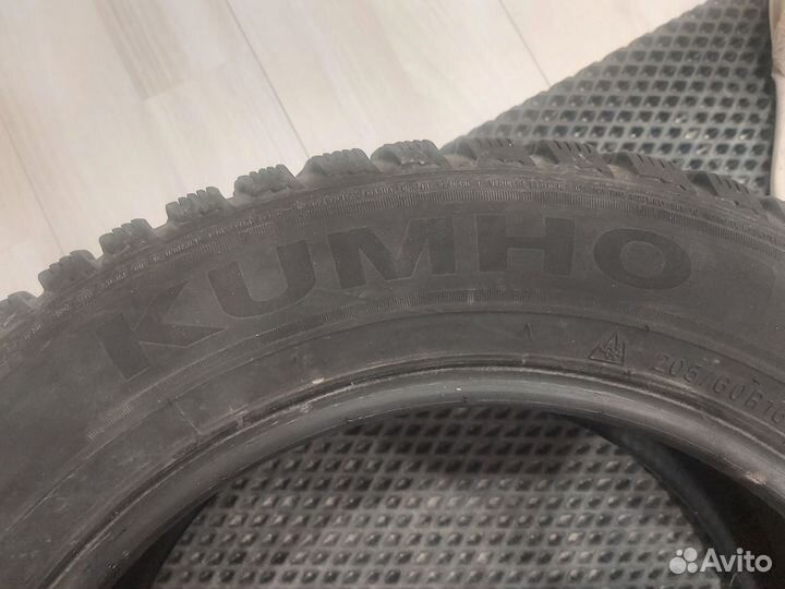 Kumho I'Zen KW22 205/60 R16 92T