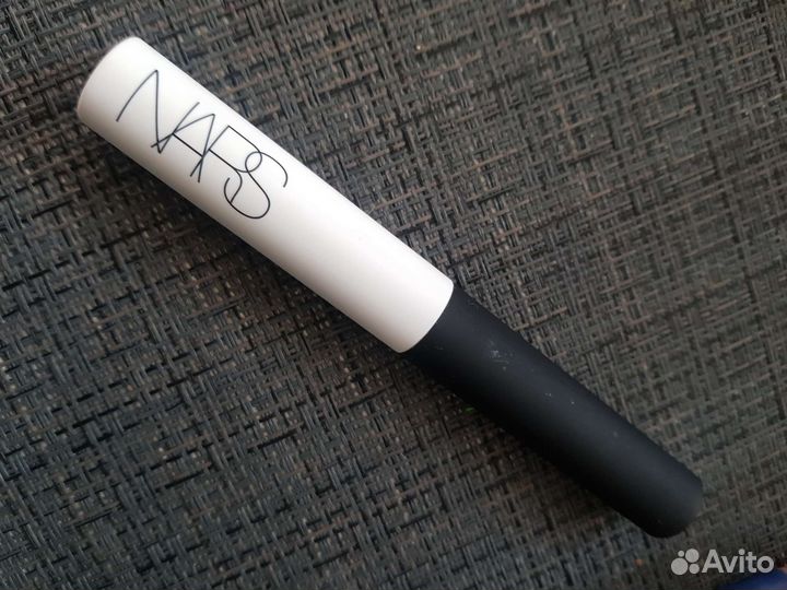 Стойкая база праймер под тени Nars
